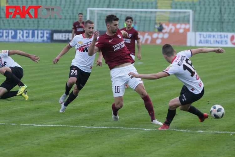 Bosniyalı yarımmüdafiəçi “Qarabağ”da oynamaq istəyir