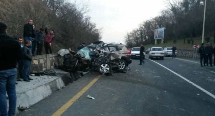 İstirahət günləri yollarda 5 nəfər ölüb