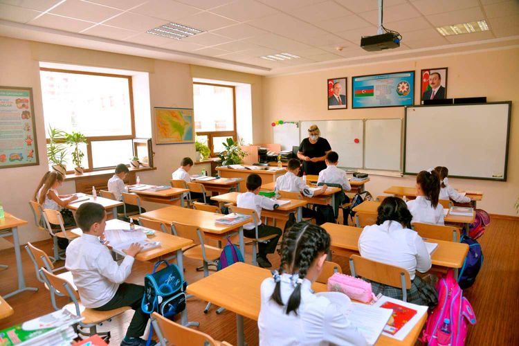 Direktorlara şiddətli töhmət verildi və XƏBƏRDARLIQ EDİLDİ