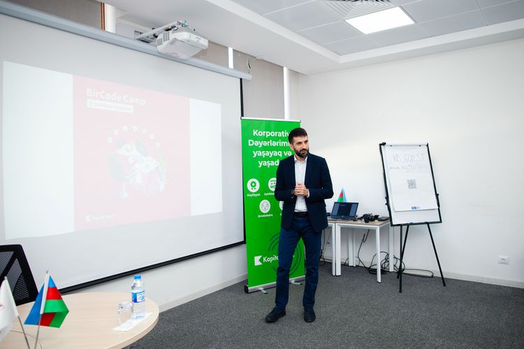 "Kapital Bank" “BirCode Camp” təcrübə proqramına başladı