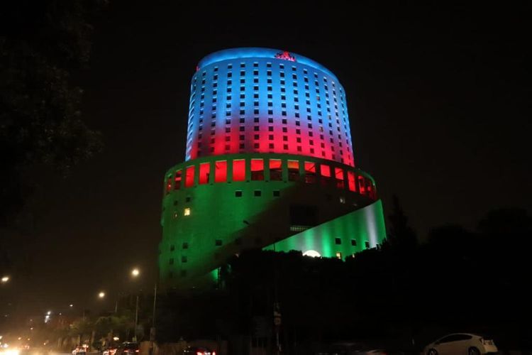   İordaniyada  otel Azərbaycan bayrağının rənglərində işıqlandırıldı- FOTO