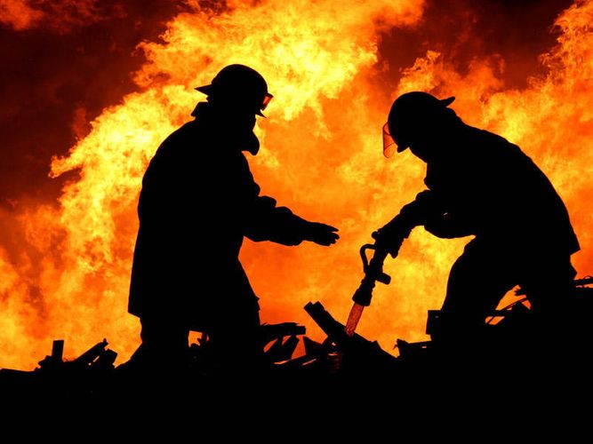 Lənkəranda ev yandı, iki azyaşlı uşaq...