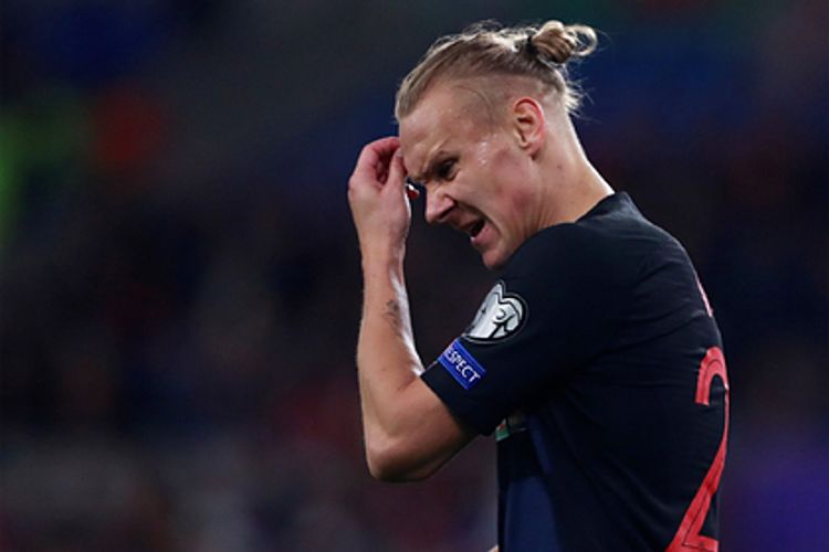 Futbolçu oyun zamanı koronavirusa yoluxmasından xəbər tutdu 