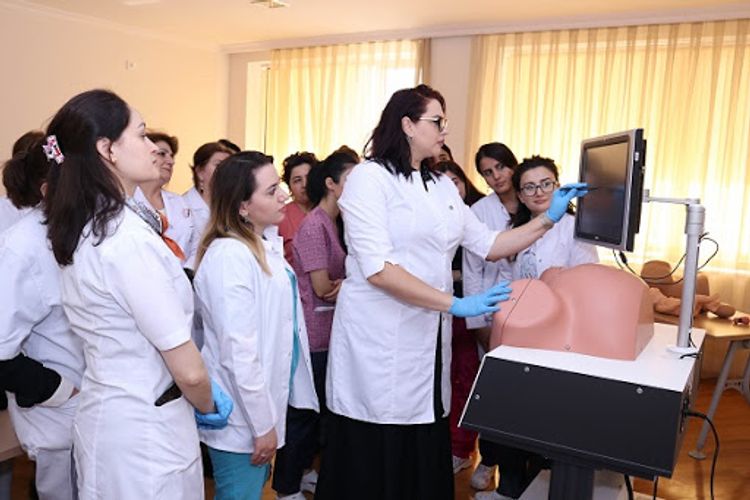 İndi bu tibbi kadrlara daha çox ehtiyac var - REKTOR