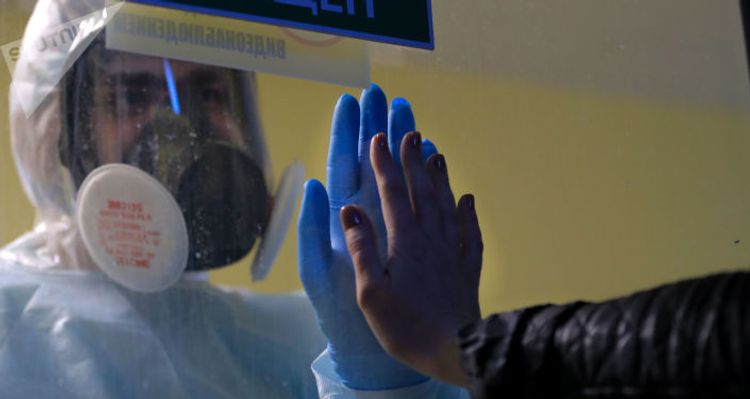 Bir koronavirus xəstəsi mağazada, biri isə rayonda saxlanıldı