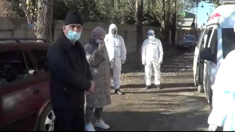 Koronavirusa yoluxan ər-arvad icazəsiz evdən çıxdı