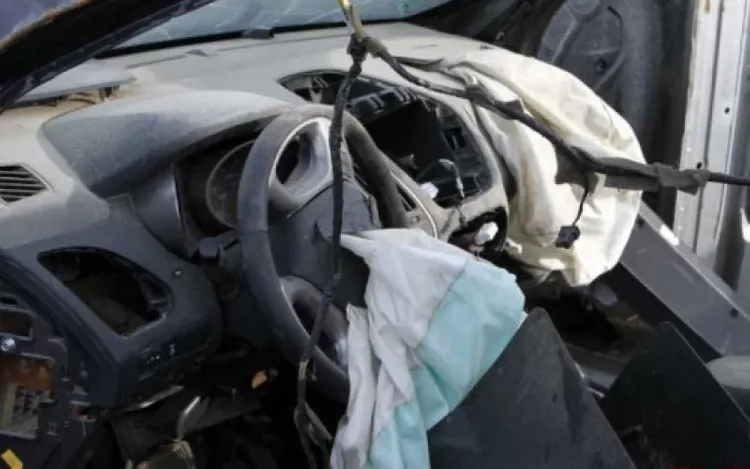 “QAZel”lə "Mercedes" toqquşdu: ölən var