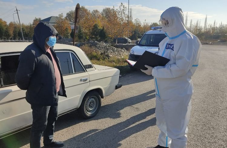 Daha bir koronavirus xəstəsi küçəyə çıxdı