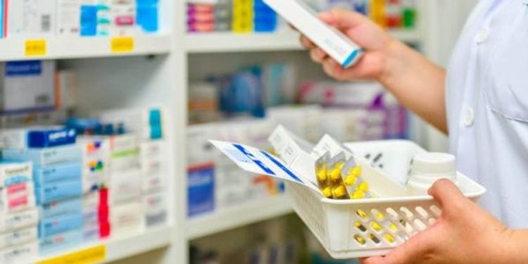 Koronavirusa yoluxduğunu bilə-bilə əczaçılıq da edirdi - Polis yaxaladı