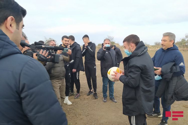 “Qarabağ” 27 ildən sonra Ağdamda futbol oynadı - FOTO