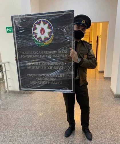 FHN-in Laçındakı binasının lövhəsi hazırdır