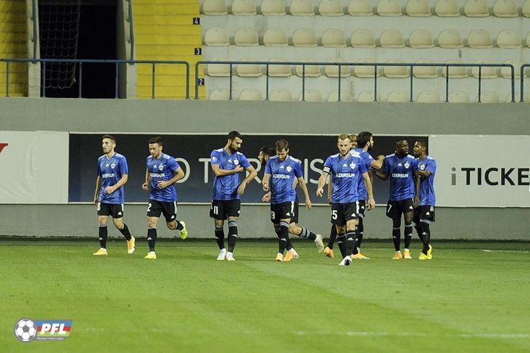  Premyer Liqada xüsusi pankart: “Əmrinizdəyik, cənab Ali Baş Komandan”