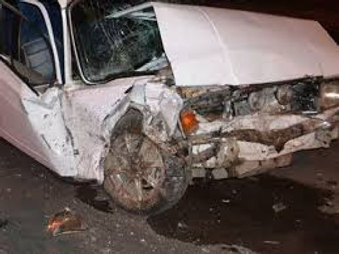 Siyəzəndə iki maşın toqquşdu: ölən var