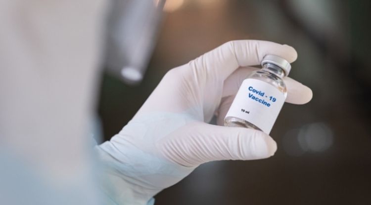 Koronavirus peyvəndi həkimi öldürdü