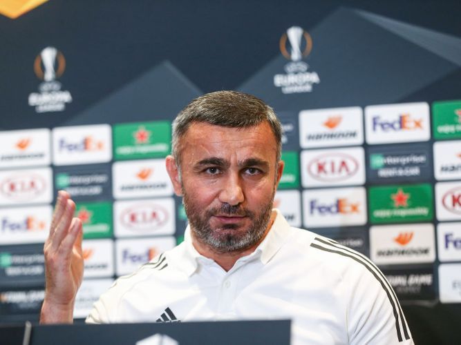 Qurban Qurbanov: "Başlarına dəysin, bizə lazım olmayan şeylərdir" - MÜSAHİBƏ