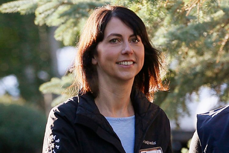  Milyarderin keçmiş arvadı dünyanın ən zəngin qadını oldu