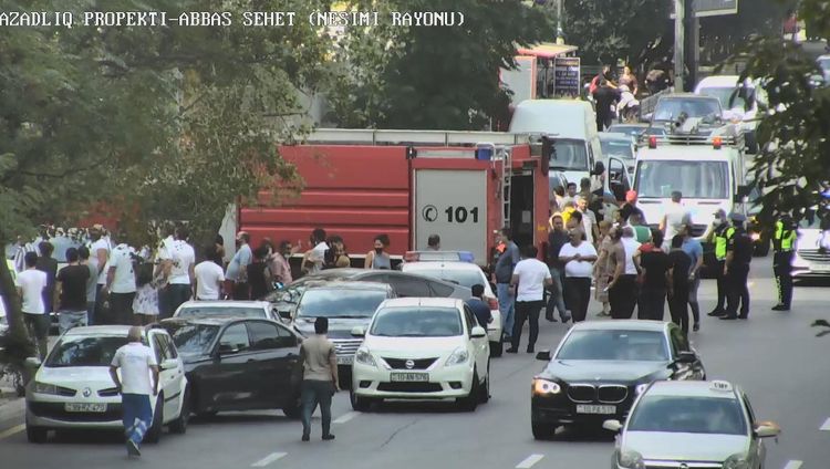 Bakıda kranın aşması bu küçəyə girişi bağladı - FOTO