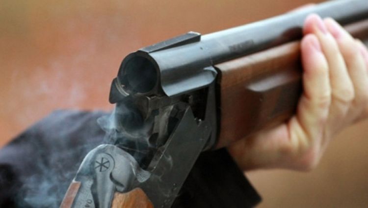 Kənd sakini qonşusunu güllələdi