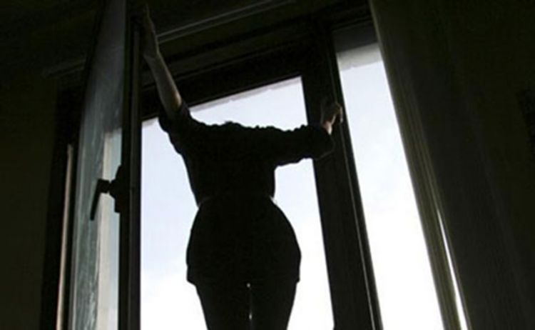 Bakıda özünü məktəbdən atan qızla bağlı YENİ XƏBƏR: "Valideynləri onu..."