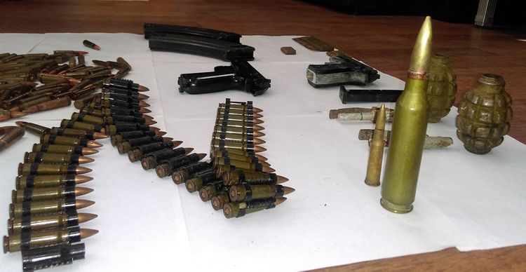 Azərbaycanda zavodda silah-sursat tapıldı