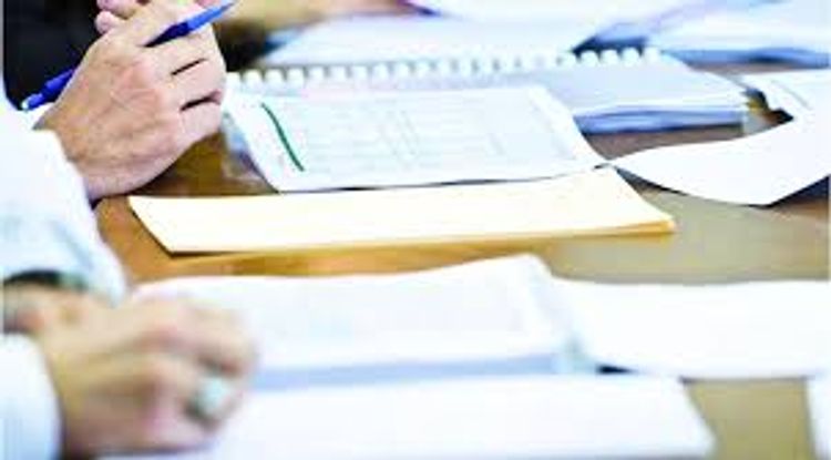 İxtisas seçimində çətinlik çəkən abituriyentlərin DİQQƏTİNƏ