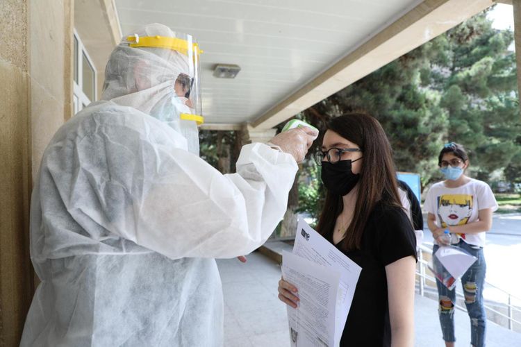 Bu il universitetlərə dövlət sifarişi üzrə plan yerlərinin sayı artıb - DİM SƏDRİ