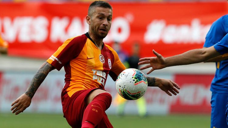 “Qalatasaray”ın hücumçusu keçmiş klubuna qayıtdı 