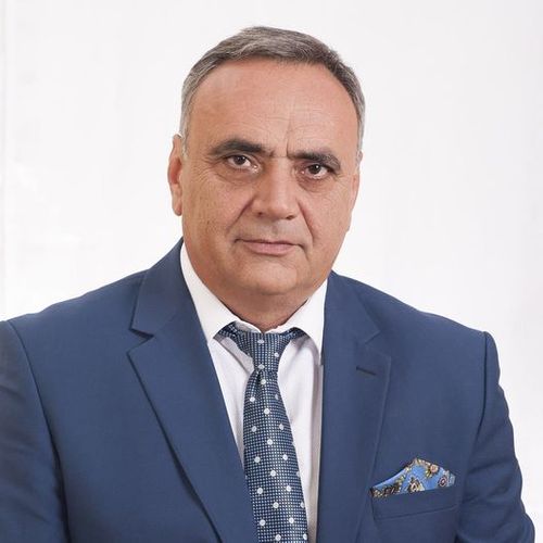 Əməkdar artist ad gününü qürbətdə qarşılayır 