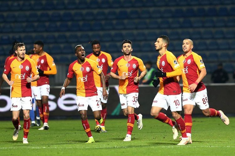 Bu futbolçular “Qalatasaray”dan gedə bilər