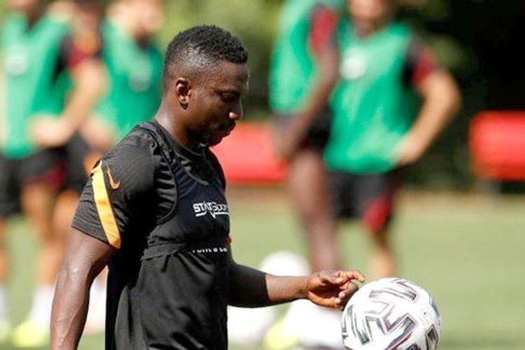 "Qalatasaray"ın yeni transferi "Neftçi" ilə oyunda iştirak etməyəcək