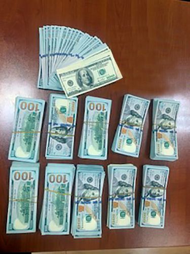 Külli miqdarda xarici valyutanı Azərbaycandan çıxarmaq istədilər