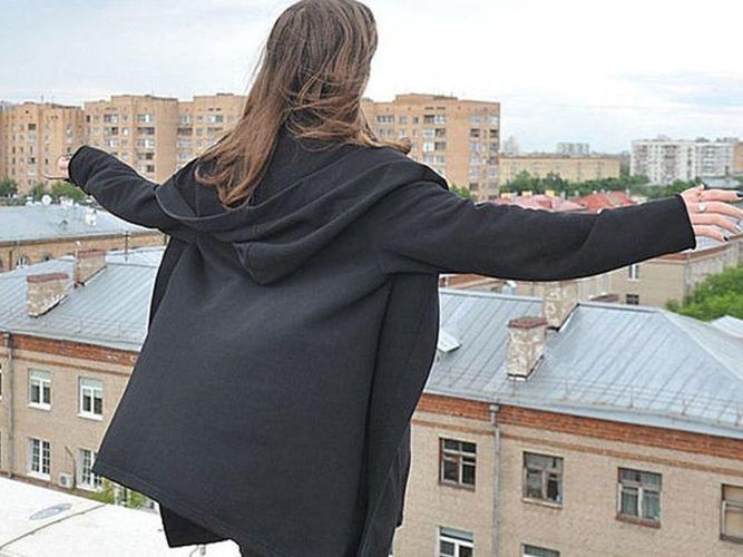 Bakıda DƏHŞƏTLİ İNTİHAR: müəllim özünü... - YENİLƏNİB