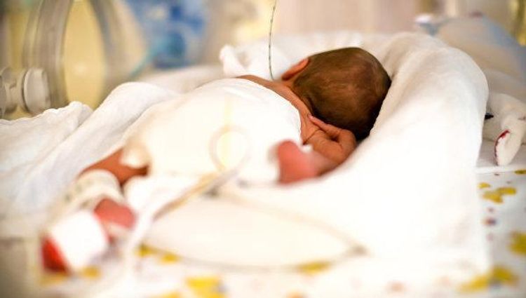 Azərbaycanda daha bir yeni doğulan uşaq öldü
