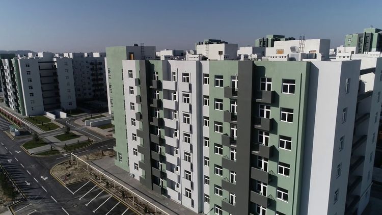 200-dən çox ailə güzəştli mənzil aldı 