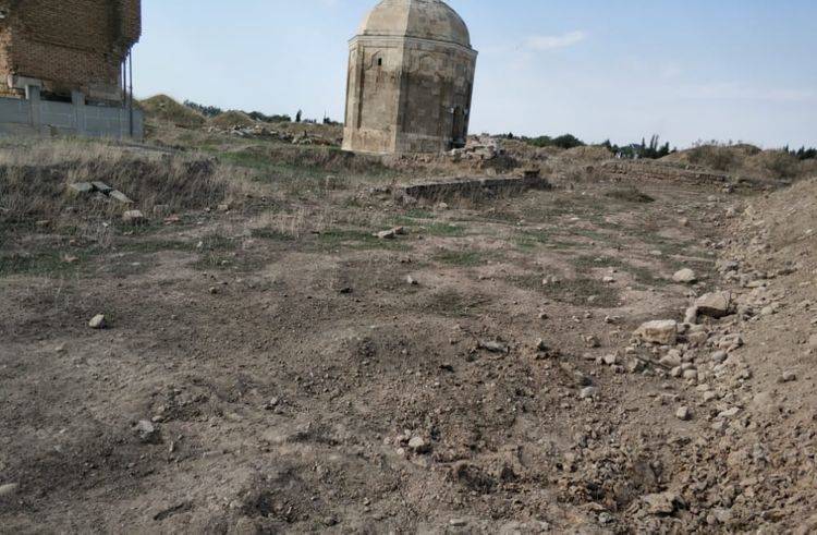 Düşmənin təxribatı nəticəsində Şeyx Babı türbəsinə ciddi ziyan dəydi