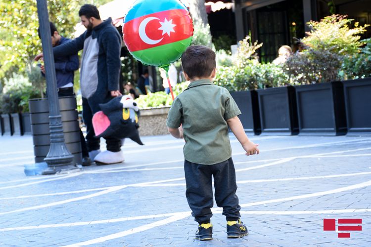 Səfərbər Bakı - FOTOREPORTAJ
