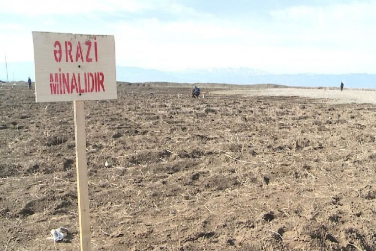 Minalı ərazilərə gizli keçmək istəyən saxlanıldı