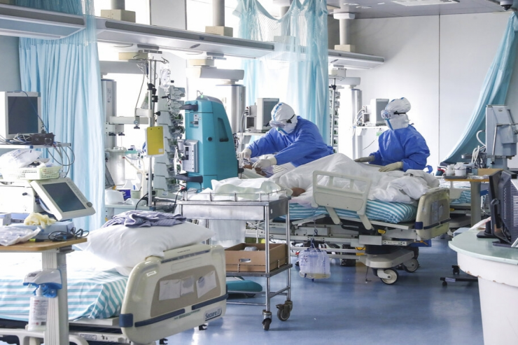 Partiya sədri ailəsi ilə birgə koronavirusa yoluxdu