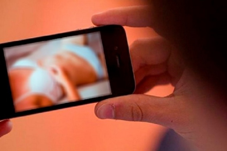 Özünü arvad kimi təqdim edib görün NƏLƏR ETDİ 