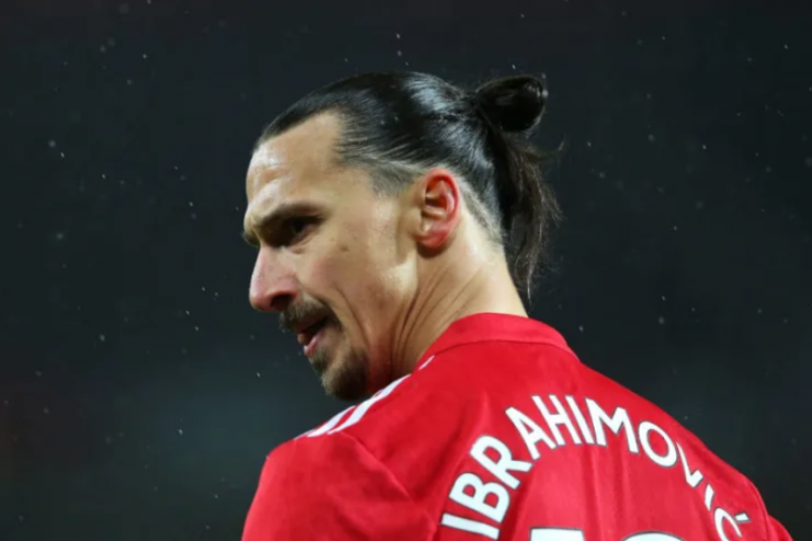 “Milan” klubunun futbolçusu Zlatan İbrahimoviç