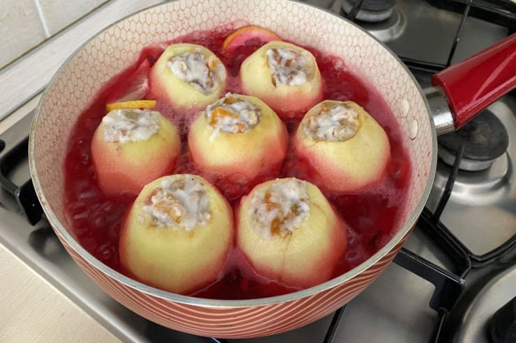 Ramazana özəl almalı şirniyyat