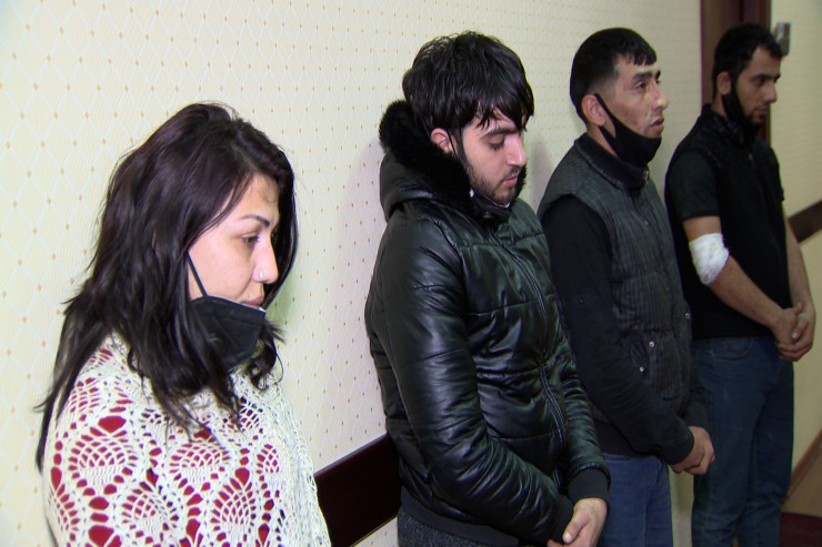 Oğurluq edən dəstə üzvləri