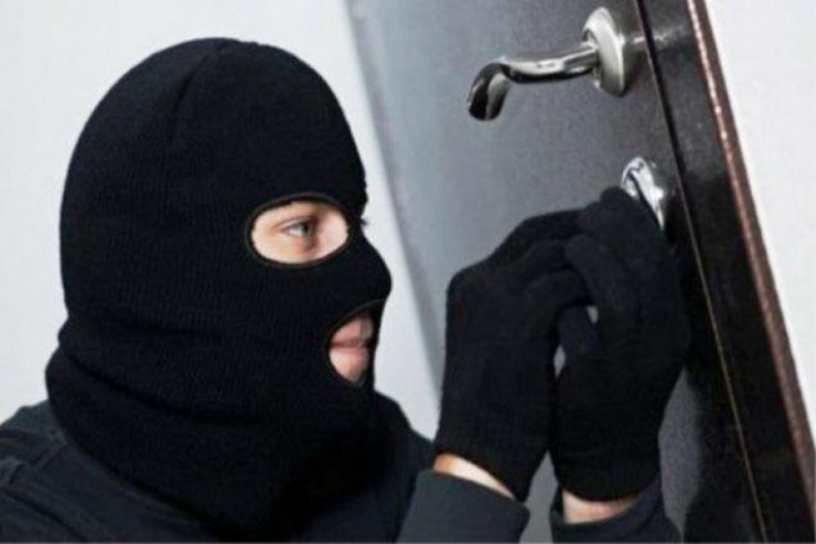 Bakıda maskalı quldurlar qadına  DƏHŞƏT YAŞATDILAR  - VİDEO 