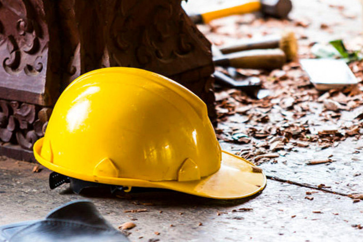 Gənc fəhlə faciəvi şəkildə öldü