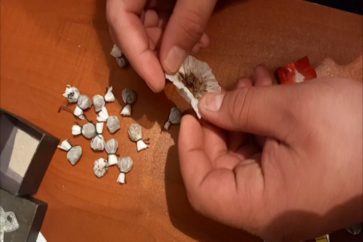 Ələ keçirilən narkotiklər