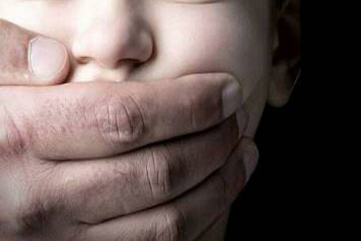 Adam oğurluğu ilə məşğul olan dəstə HAKİM QARŞISINDA 