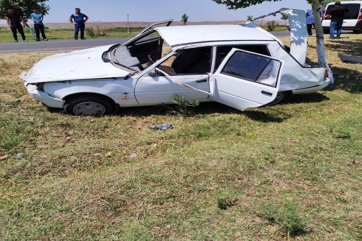 Füzulidə qəza törədən avtomobil