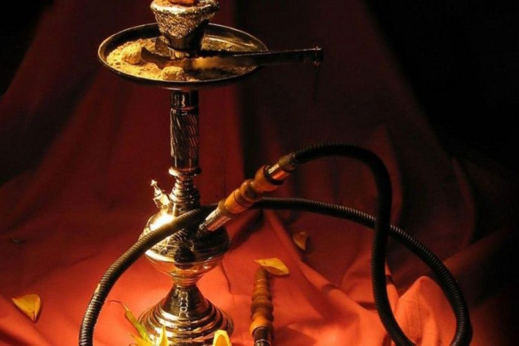 Müştərilərə qəlyan verən kafe sahibi həbs olundu - VİDEO 