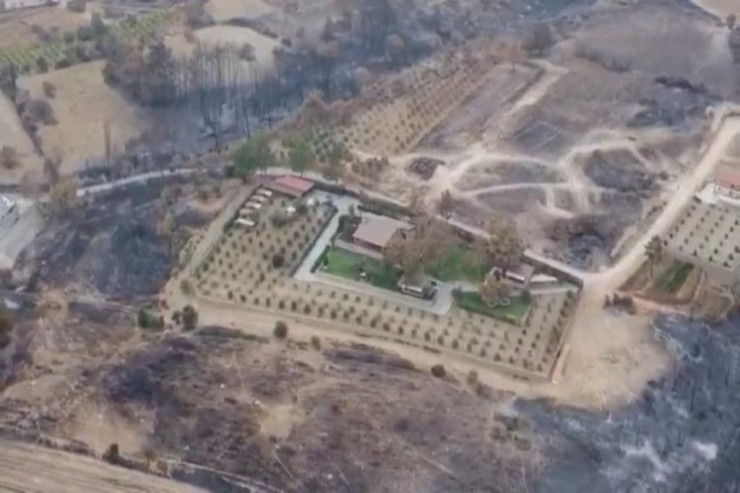 Yanan kənd və villa