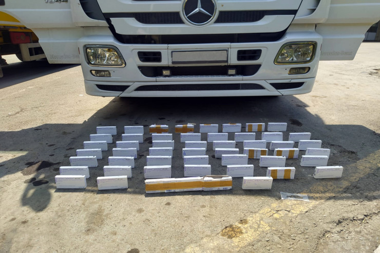 Dərman tapılan yük maşını